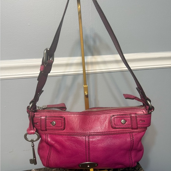 Fossil Pink Leather Shoulder Bag with Key Charm - Picture 16 of 16